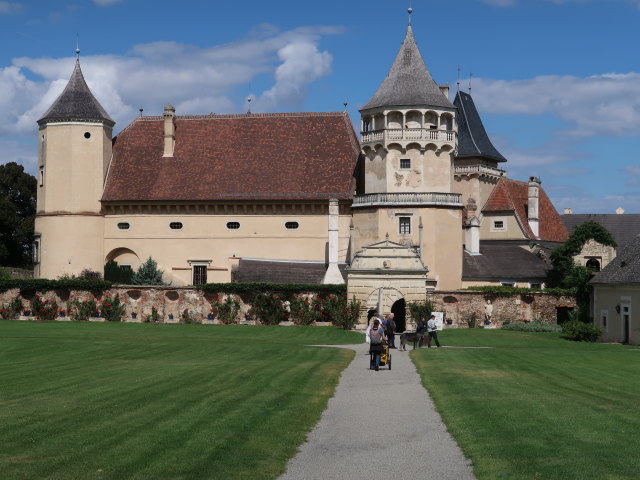 Sabine im Turnierhof, 354 m