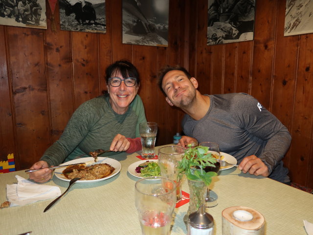 Ulrike und Christoph im Hans-Berger-Haus, 936 m (23. Aug.)