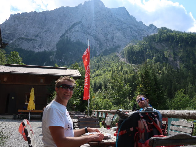 Ich und Christoph beim Hans-Berger-Haus, 936 m (24. Aug.)