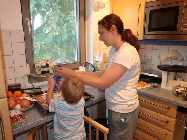 Nils und Sabine in unserer Wohnung