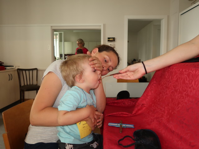 Nils und Sabine in der Pfarre Süßenbrunn