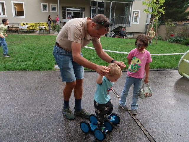 Ich und Nils in der Pfarre Süßenbrunn