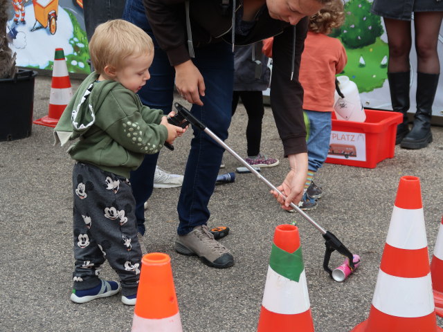 Nils und Sabine am Mistplatz Hernals