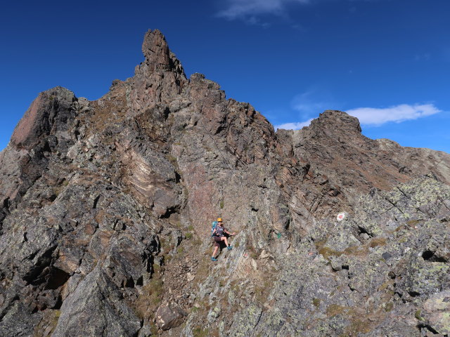 Evelyn am Ludwigsburger Grat zwischen Schafhimmel und Kreuzjöchlspitze (21. Sep.)