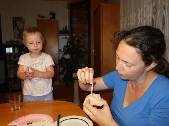 Nils und Sabine im Haus meiner Eltern
